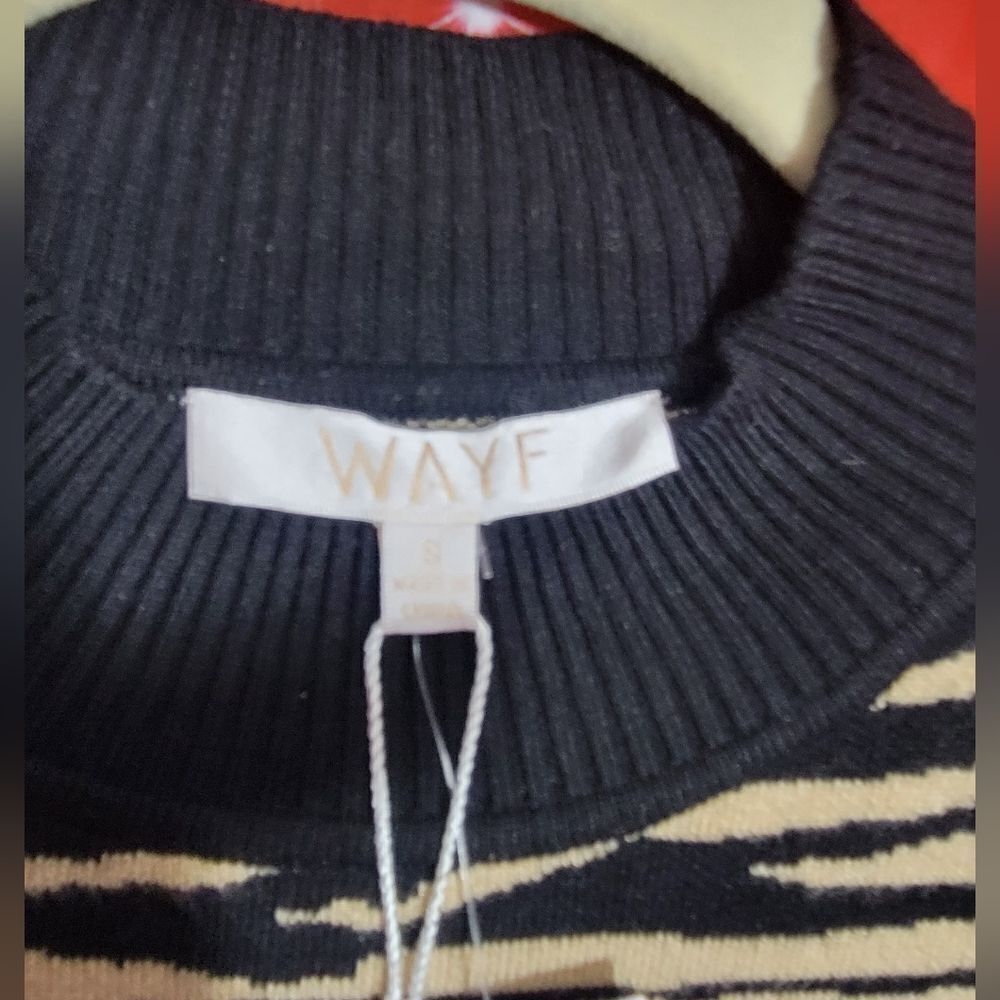 WAYF Sweater - Picture 5 of 8
